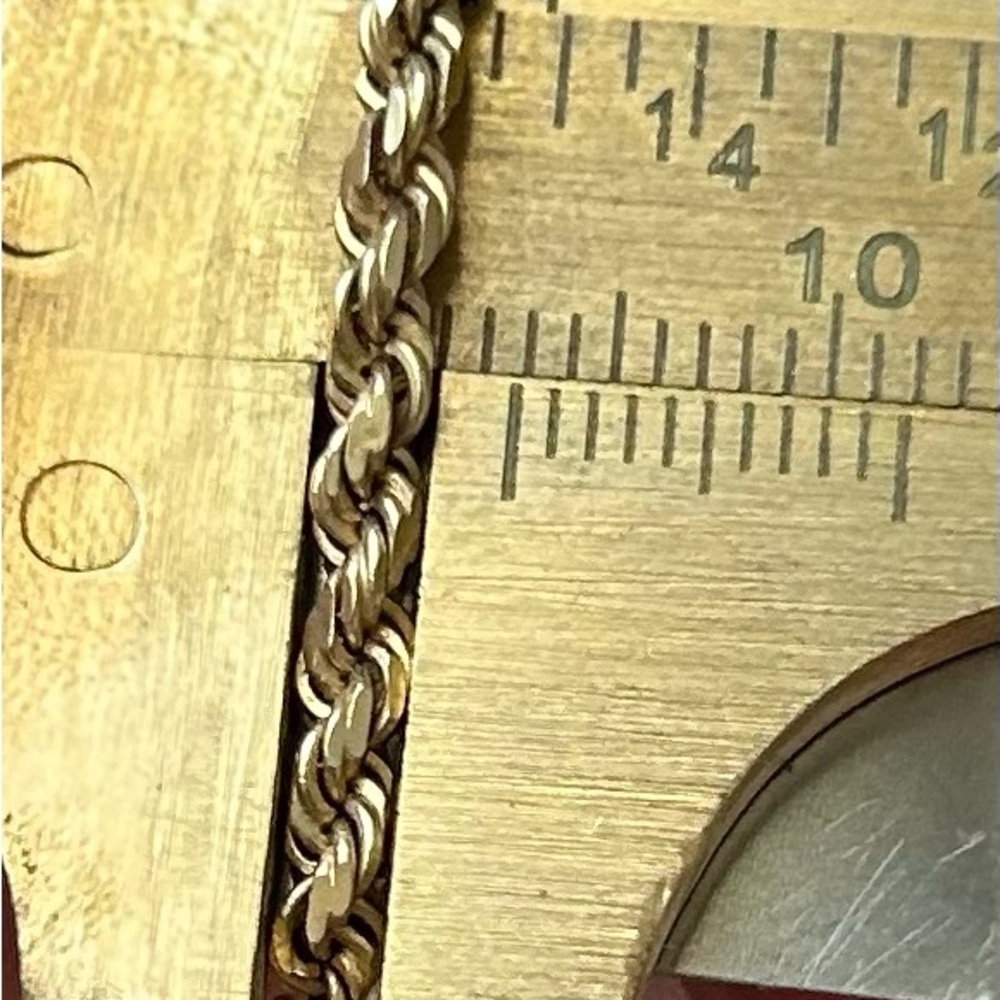 14k Diamond Cut Gold Rope Chain Looks lovely alone or paired with others 20” - Picture 8 of 8